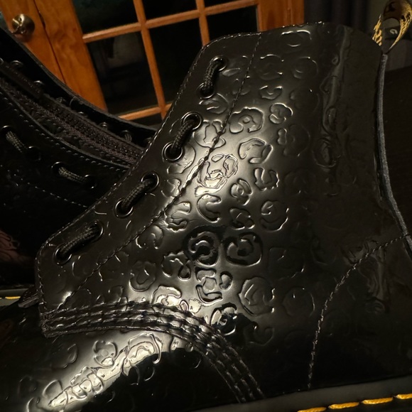 Dr. Martens Women's Sinclair 8 Eye Leather Platform Boots - Picture 7 of 9